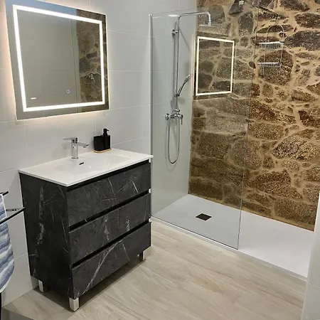Casa Lahoz Toen